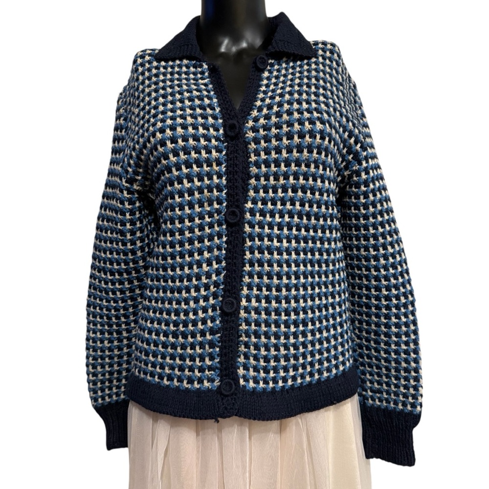 Chic Navy and White Patterned Cardigan